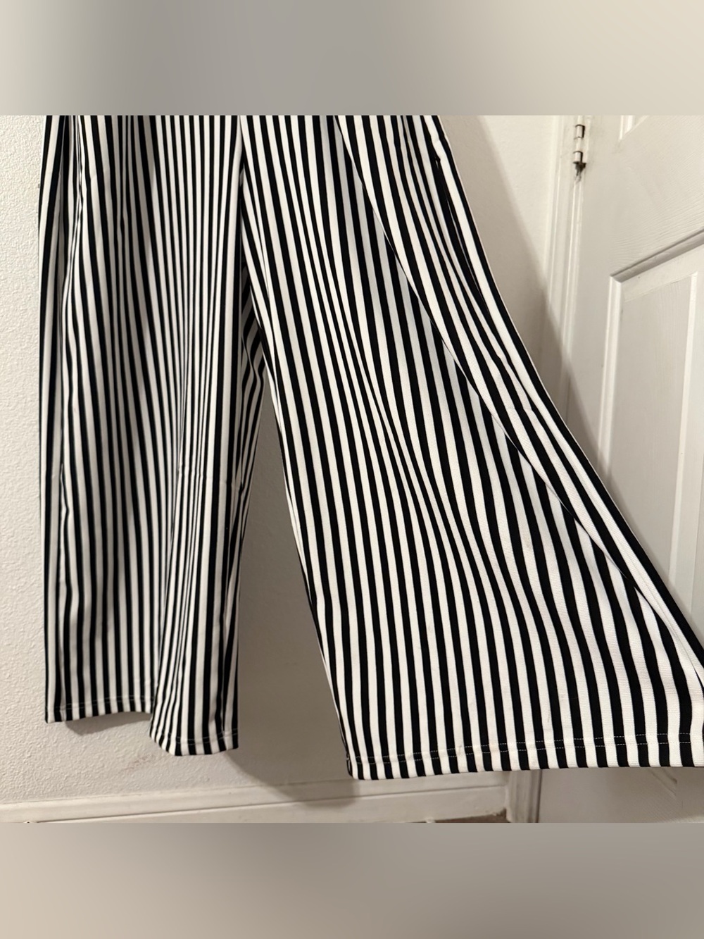 Halara Striped Wide Leg Overalls Women XL Tall Black White Bib Jumpsuit Flow NWT - Picture 6 of 12